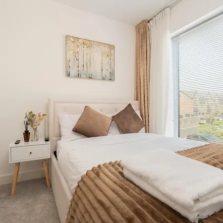 Modern 3-bed W Pool Table N Etihad & Co-op Live Casa de Férias Manchester