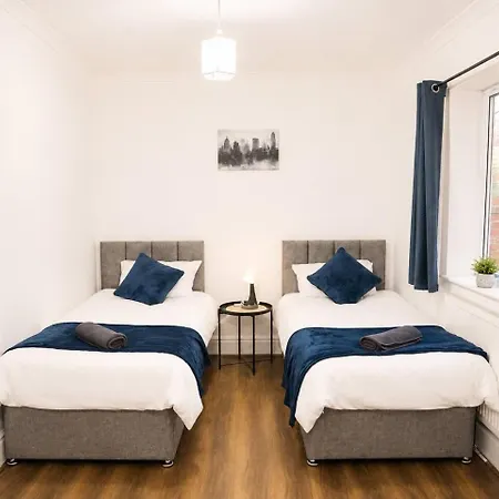 6bdr House In Old Trafford Sleeps 15 Parking Casa de Férias *