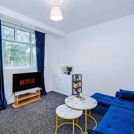 3 Bedroom - Free Parking - Location * Manchester