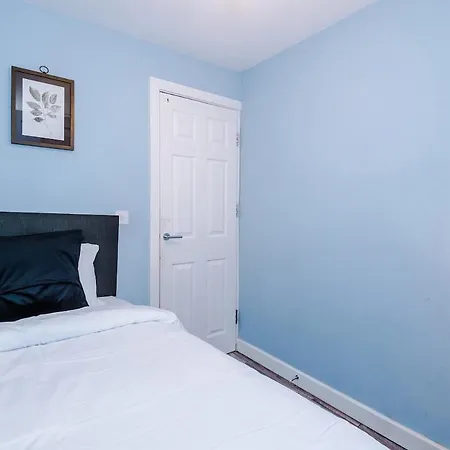 Vidale Court 2, Paprika Close- 4 Bedrooms Sleeps 7 Tatil Evi