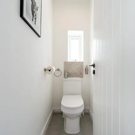 Casa vacanze Stylish 2br Home, 10 Mins To Etihad Stadium Manchester