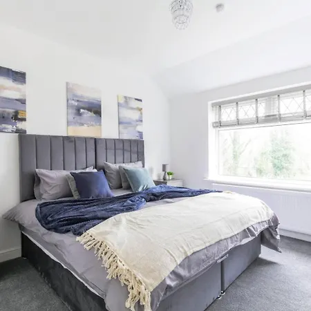 4br With Parkingnear Heaton Park Sleeps 10 * Manchester