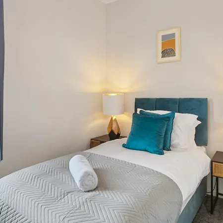 بيت للعطل Stylish 3br Mellor House Close To Old Trafford - Sleeps 5 *