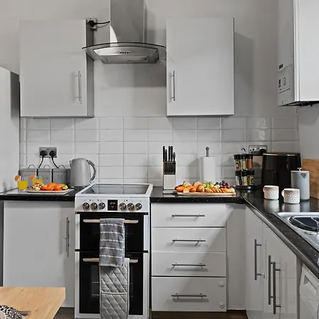 2 Bed Retreat -near Mri Oxford Rd- Sleeps 5 Casa de Férias *