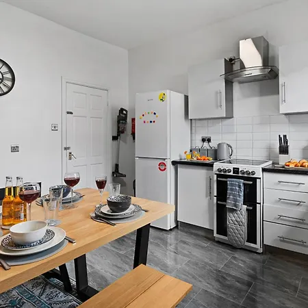 Casa de Férias 2 Bed Retreat -near Mri Oxford Rd- Sleeps 5 Manchester