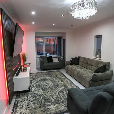 Casa de Férias 5 Bedroom House; Parking Near Media And Mcr Manchester