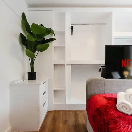 Casa de Férias Etihad & Co-op Live 3-bed Free Parking