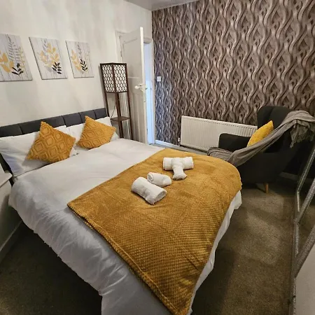 3 Bedrooms Sleeps 7 Free Parking Prázdninový dům