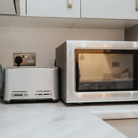 Modern 3-bed W Pool Table N Etihad & Co-op Live Manchester