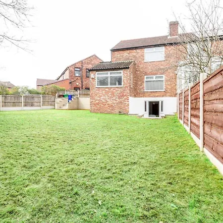 Tatil Evi 4br With Parkingnear Heaton Park Sleeps 10 *