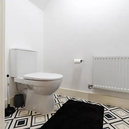 Modern 3-bed W Pool Table N Etihad & Co-op Live * Manchester