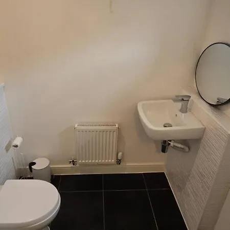 4br House + Parking Near Etihad & Co-op Live * Manchester