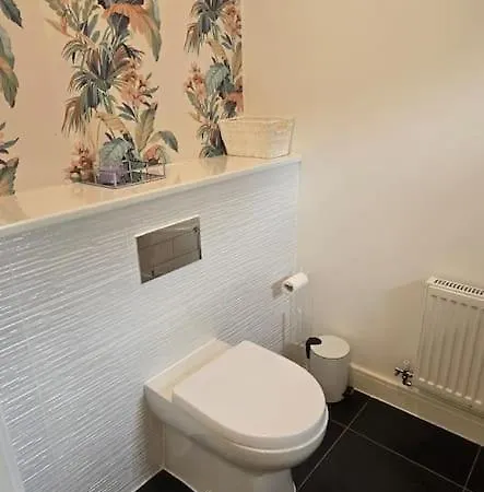 4br House + Parking Near Etihad & Co-op Live * Manchester