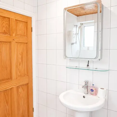6bdr House In Old Trafford Sleeps 15 Parking * Manchester