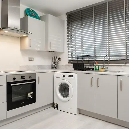 Modern 3-bed W Pool Table N Etihad & Co-op Live Casa de Férias Manchester