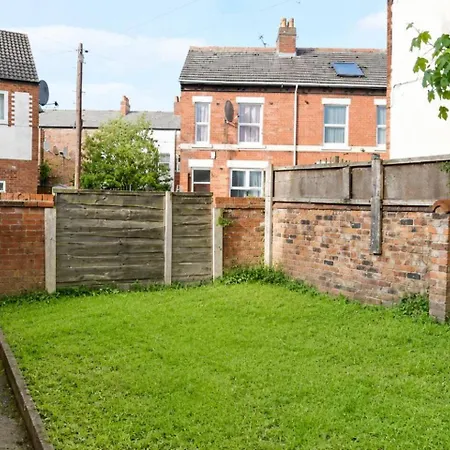6bdr House In Old Trafford Sleeps 15 Parking Casa de Férias *