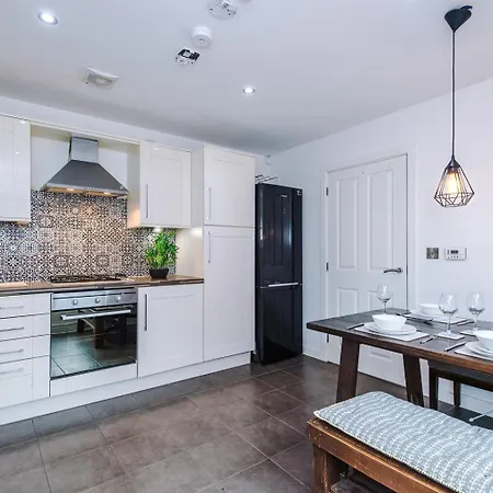 Tatil Evi 5Bed 35Bath Mnthlydisc Bigdriveway Chorlton *
