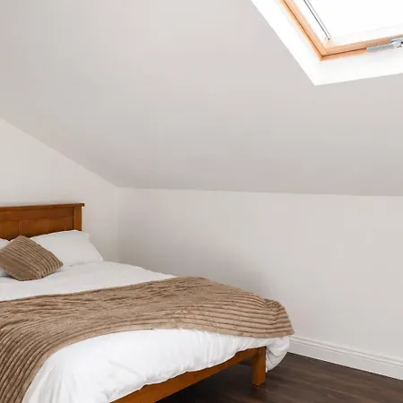 Tatil Evi Large 7 Bedroom House! Parking. Close2city Centre Manchester