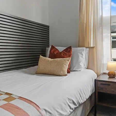 2 Bed Retreat -near Mri Oxford Rd- Sleeps 5 Casa de Férias *