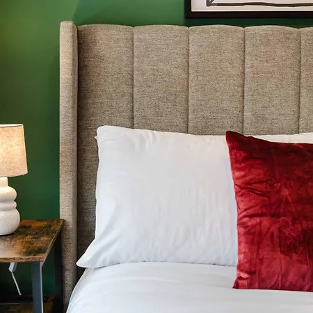 Etihad & Co-op Live 3-bed Free Parking Manchester