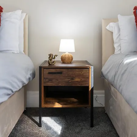 2 Bed Retreat -near Mri Oxford Rd- Sleeps 5 Manchester