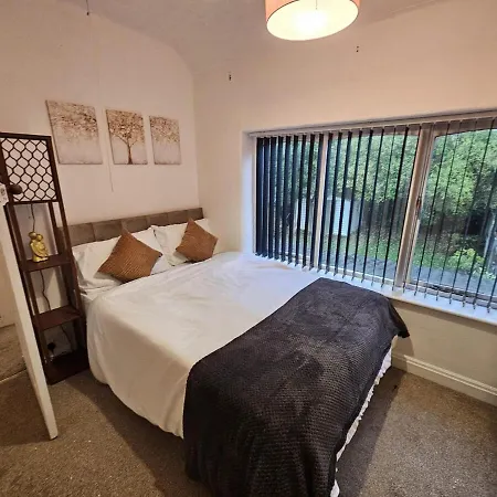 Tatil Evi 3 Bedrooms Sleeps 7 Free Parking *