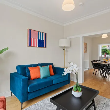 Stylish 3br Mellor House Close To Old Trafford - Sleeps 5 بيت للعطل *