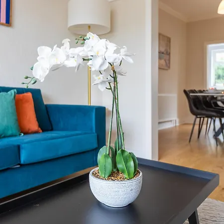 بيت للعطل Stylish 3br Mellor House Close To Old Trafford - Sleeps 5 مانشستر