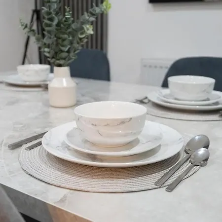 Modern 3-bed W Pool Table N Etihad & Co-op Live * Manchester