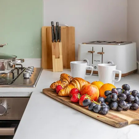 Stylish 3br Mellor House Close To Old Trafford - Sleeps 5 * Manchester