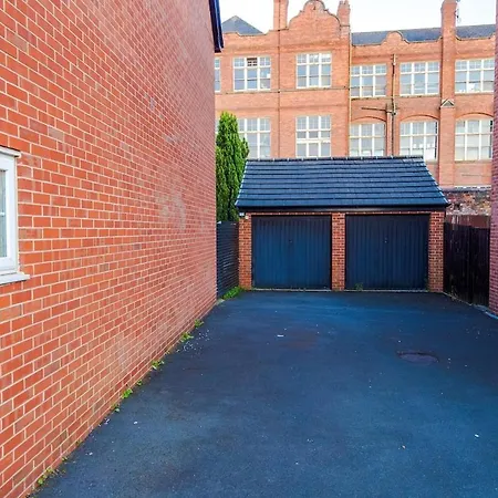 Ferienhaus Vidale Court 2, Paprika Close- 4 Bedrooms Sleeps 7 *