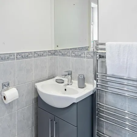 Stylish 3br Mellor House Close To Old Trafford - Sleeps 5 بيت للعطل *