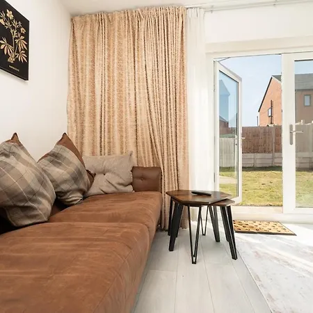 Modern 3-bed W Pool Table N Etihad & Co-op Live Casa de Férias Manchester