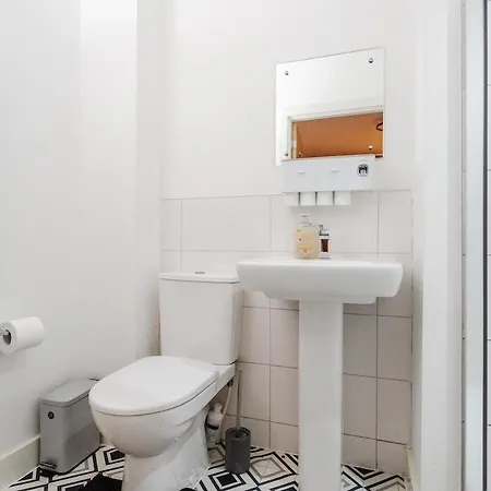 Modern 3-bed W Pool Table N Etihad & Co-op Live