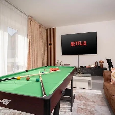 Modern 3-bed W Pool Table N Etihad & Co-op Live * Manchester