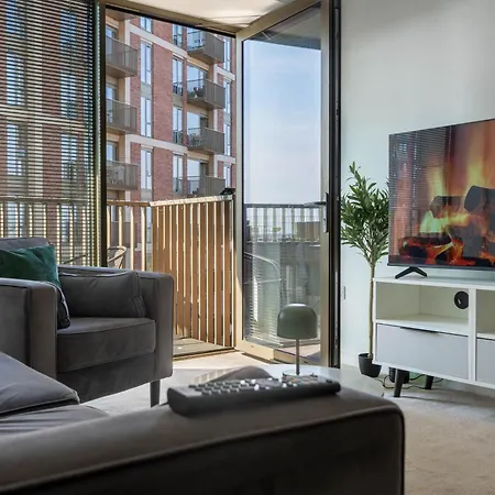 Modern Flat Minutes From Centre * Manchester