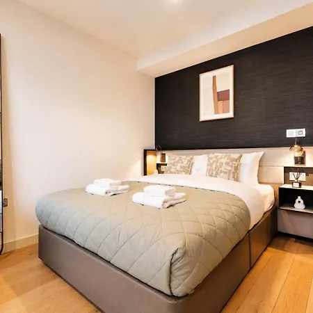 Modern By With Us Apartamento