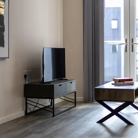 Modern 2-bed Ensuite In The Baileys *