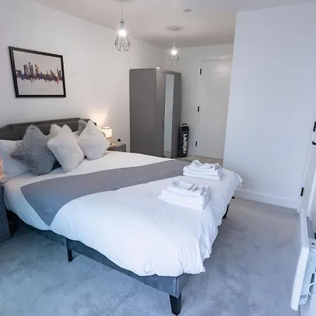 1 Bed Centre Flat Balcony Canal View! * مانشستر
