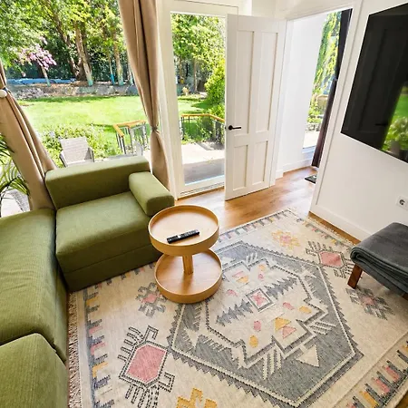 Contemporary Comfort - Sleeps 6 مانشستر