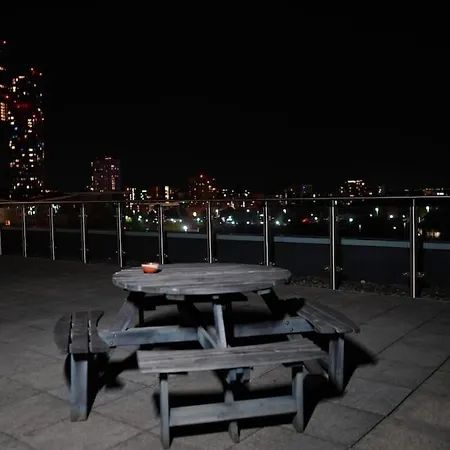 Apartamento Luxury 2-bed 3 Bath Balcony Rooftop Terrace Manchester