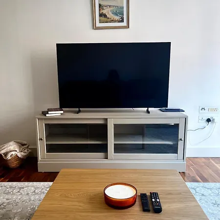 Apartamento The Hacienda Hideaway - 2br With Balcony Manchester