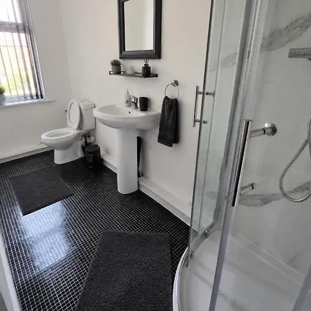 Northenden Stayzzz * Manchester