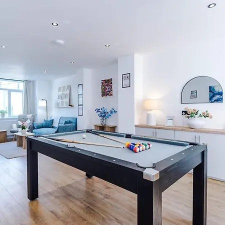 Apartamento Pool Table, 4br, 4bath, Free Parking