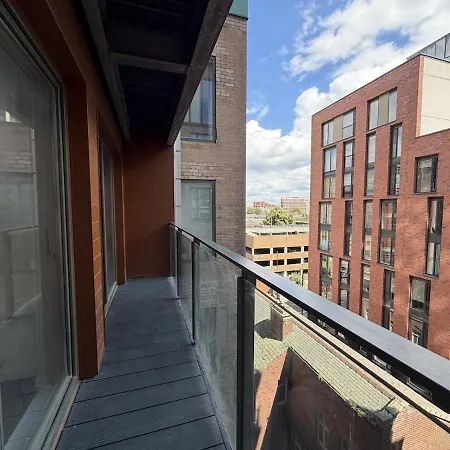 Northern Quarter 2-bed, Sleeps 6 With Balcony Manchester