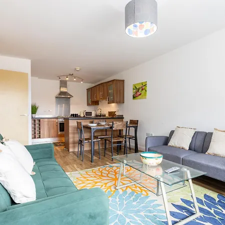 Free Parking Sleeps 6 Near Oxford Rd & Centre Апартаменты