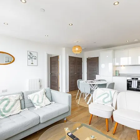 2 Bedroom 5 Minutes From Old Trafford - Free Parking Apartamento