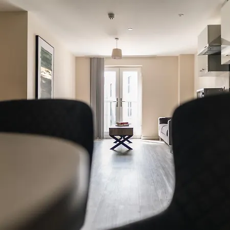 Modern 2-bed Ensuite In The Baileys * Manchester