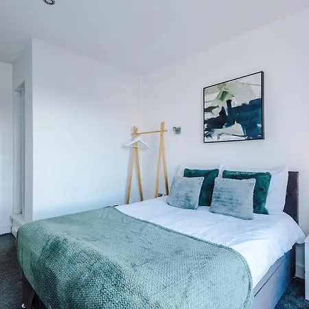 Centre, 3 Bed Penthouse شقة