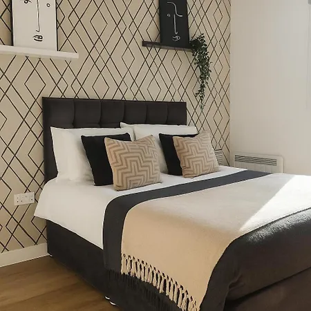 Stylish Penthouse In With Parking Apartman